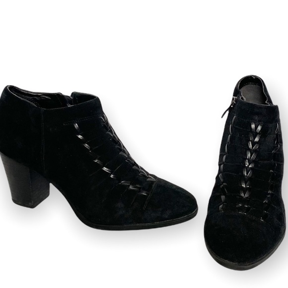 FRANCO SARTO | Dimona Black Suede Ankle Heel Booties - Picture 4 of 11